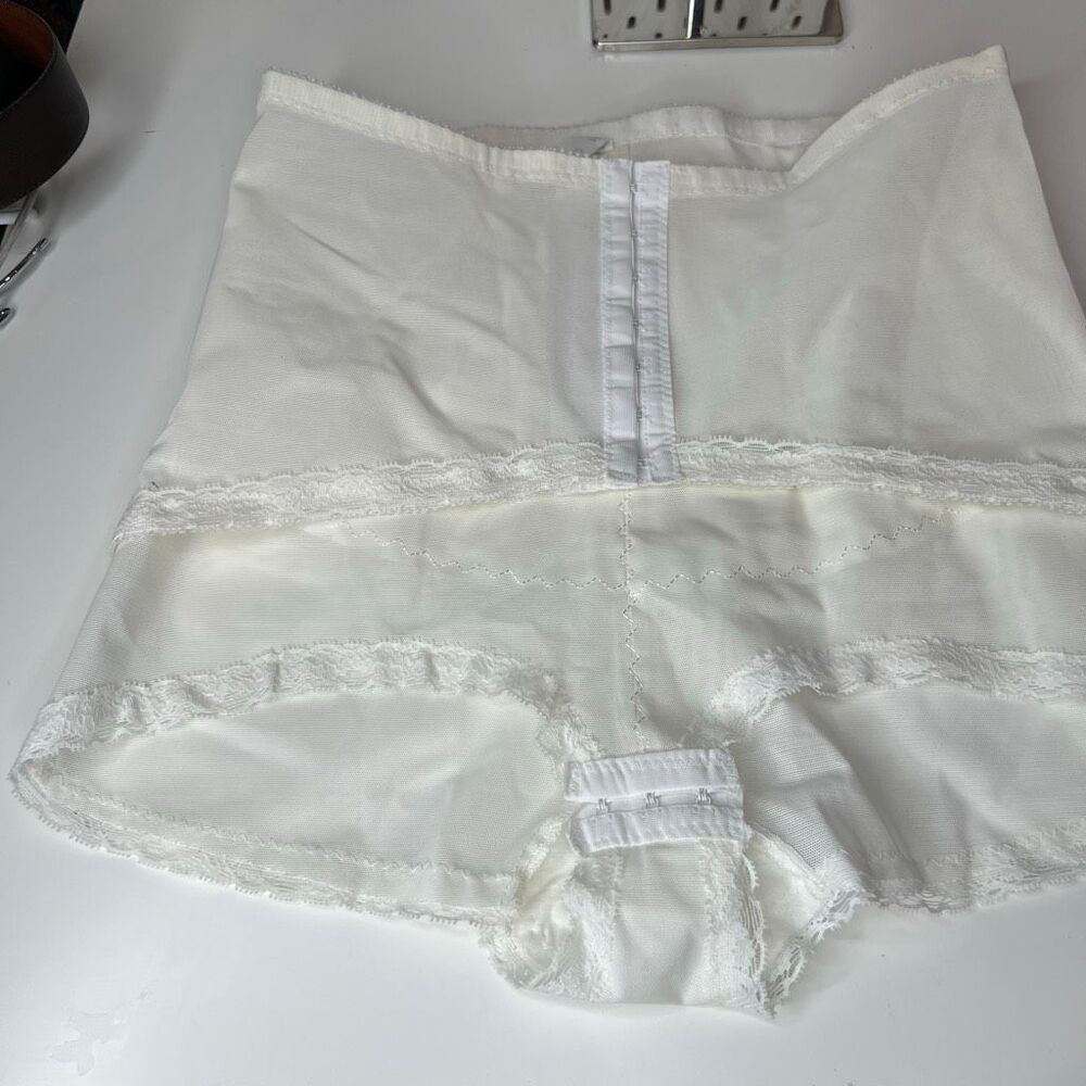 Cortland Foundation High Waist Girdle medium to large please see measurements